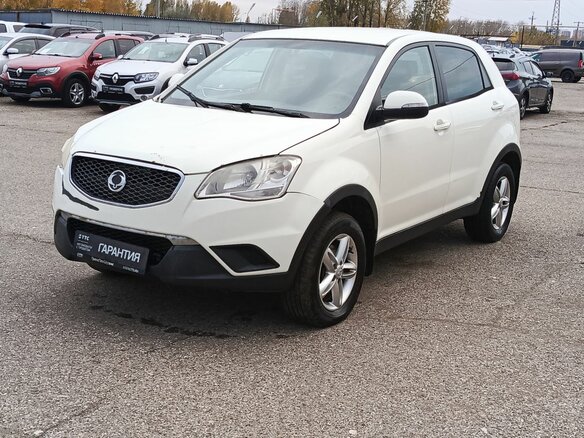 2011 SsangYong Actyon II, белый, 690000 рублей