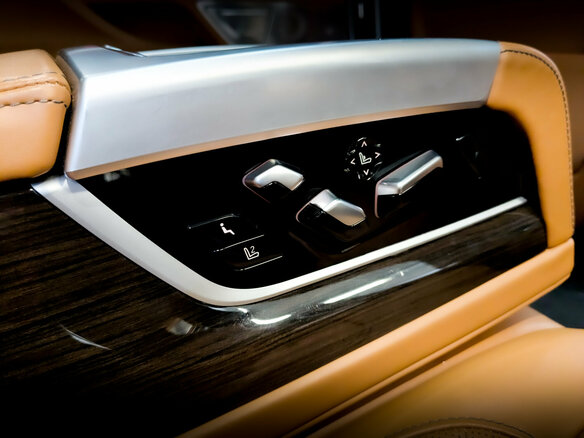 2022 BMW 7 серии Long 730Ld VI (G11/G12) Рестайлинг, чёрный, 6995000 рублей - вид 17