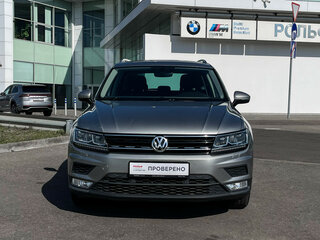 2017 Volkswagen Tiguan II, серебристый, 2319000 рублей, вид 2