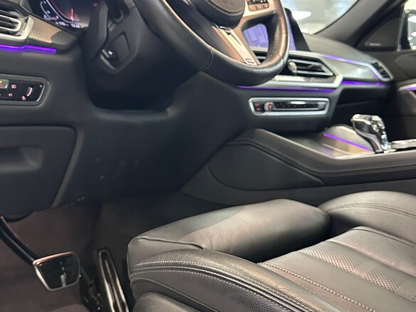2021 BMW X6 40d III (G06), чёрный, 9300000 рублей - вид 12