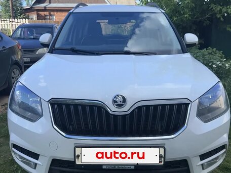 2015 Skoda Yeti I Рестайлинг, белый, 850000 рублей, вид 1