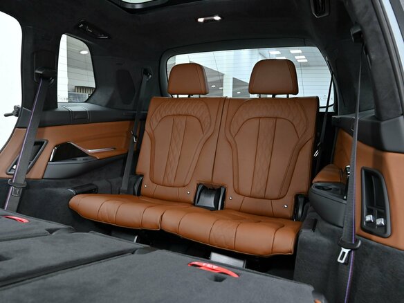 2026 BMW X7 40d I (G07) Рестайлинг, серый, 18600000 рублей - вид 33