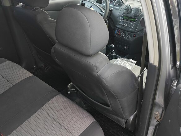 2010 Chevrolet Aveo I Рестайлинг, серый, 250000 рублей - вид 5