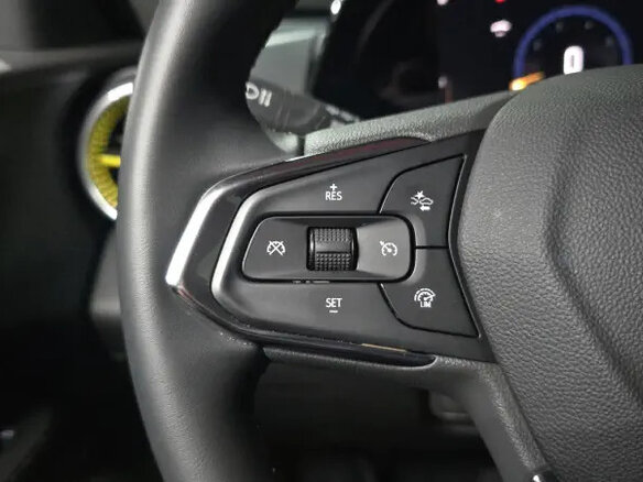 2023 Chevrolet Trax II, белый, 1500000 рублей - вид 6