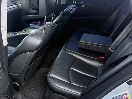 2007 Mercedes-Benz E-Класс 550 III (W211, S211) Рестайлинг, серебристый, 1400000 рублей, вид 5
