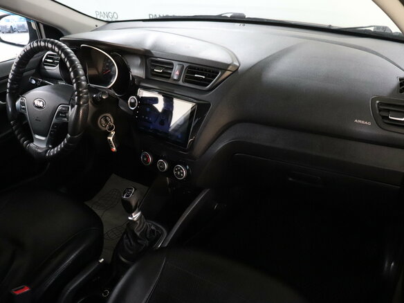 2015 Kia Rio III Рестайлинг, бежевый, 838000 рублей - вид 6
