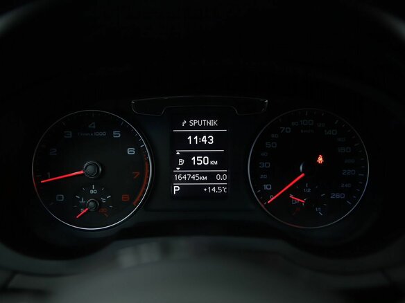 2015 Audi Q3 I (8U) Рестайлинг, белый, 1950000 рублей - вид 16