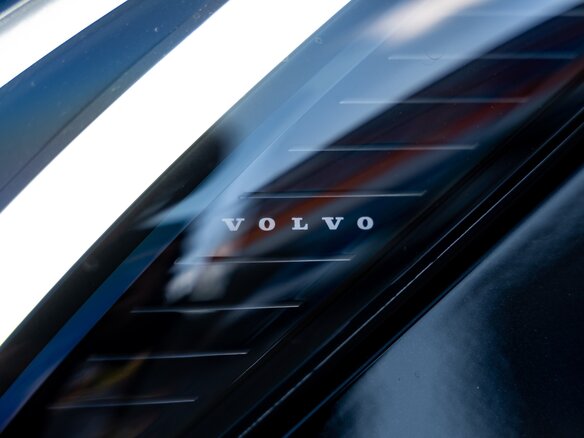 2026 Volvo XC90 B5 II Рестайлинг 2, чёрный, 10100000 рублей - вид 37