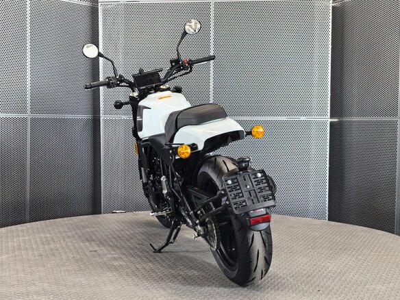 2023 Harley-Davidson X500, серебристый, 549000 рублей - вид 6