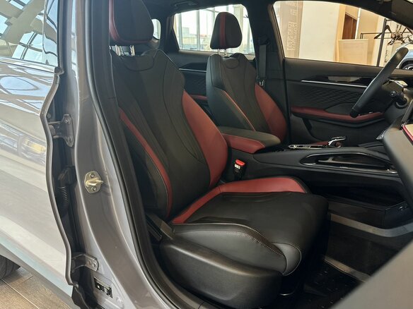 2026 Geely Coolray I Рестайлинг 2, фиолетовый, 2936990 рублей - вид 18