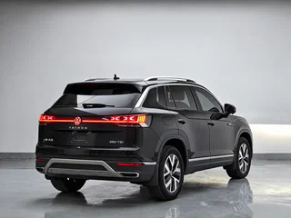 2023 Volkswagen Tayron I Рестайлинг, серый, 2470000 рублей, вид 4
