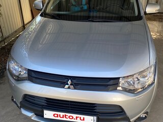 2014 Mitsubishi Outlander III Рестайлинг, серебристый, 1455000 рублей, вид 1