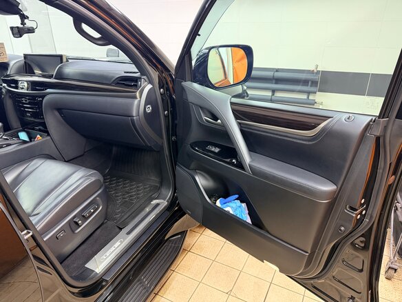 2020 Lexus LX 570 III Рестайлинг 2, чёрный, 10500000 рублей - вид 11