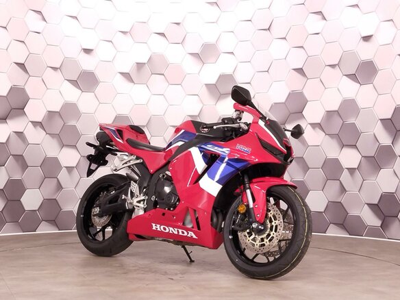 2021 Honda CBR 600RR, красный, 1199000 рублей