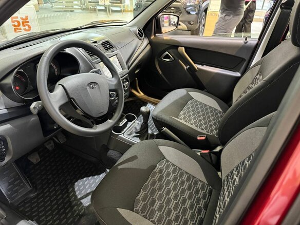 2026 Lada (ВАЗ) Granta Active Cross I Рестайлинг, красный - вид 11