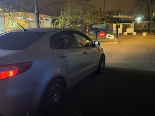 2014 Kia Rio 4-speed III, серый, 1300000 рублей, вид 4