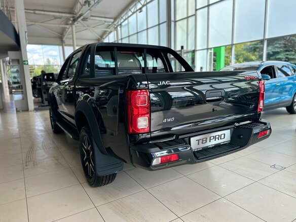 2026 JAC T8 Pro, чёрный, 3130000 рублей - вид 1