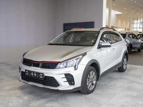 2021 Kia Rio X IV Рестайлинг, серый, 2300000 рублей, вид 3