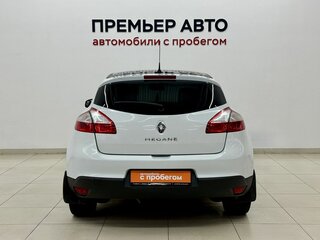 2013 Renault Megane III Рестайлинг, белый, 735000 рублей, вид 5
