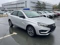2026 Lada (ВАЗ) Vesta I Рестайлинг (NG), серебристый, 1705000 рублей - вид 2
