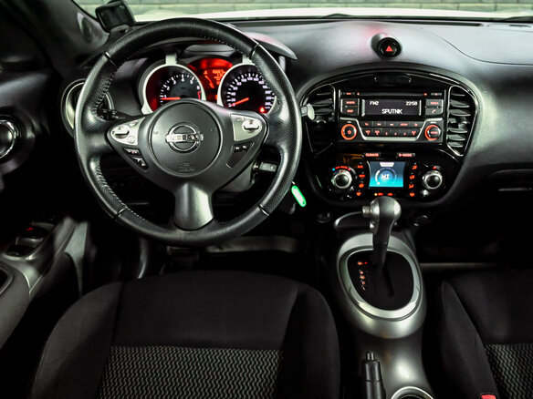 2015 Nissan Juke I Рестайлинг, белый, 1630000 рублей - вид 16