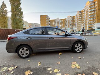 2019 Hyundai Solaris II, серый, 1450000 рублей, вид 4