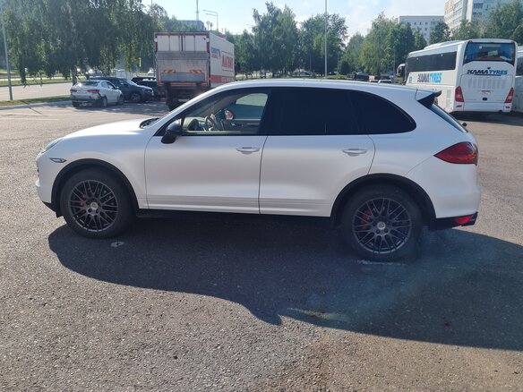 2011 Porsche Cayenne Diesel II (958), белый - вид 16