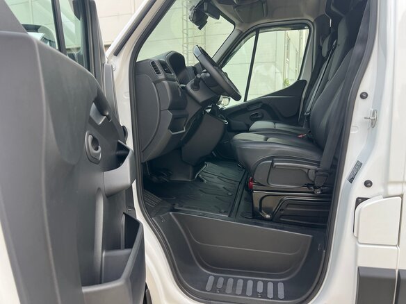 2024 Renault Master, белый, 4500000 рублей - вид 25