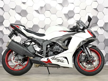 2025 Kawasaki ZX-6 Ninja, белый, 1499000 рублей, вид 3