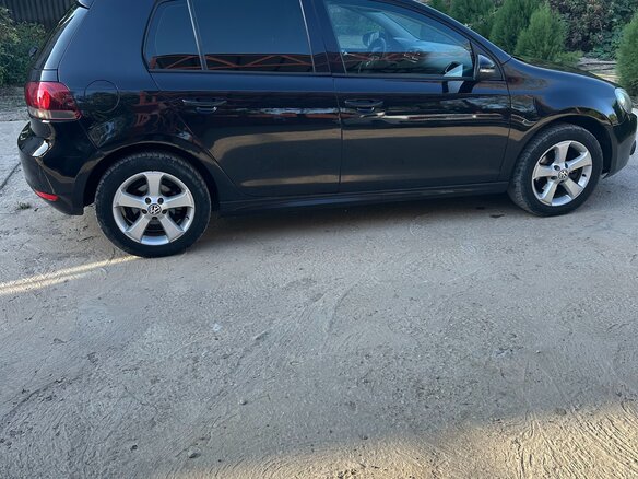 2009 Volkswagen Golf VI, чёрный, 650000 рублей - вид 4