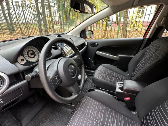 2008 Mazda 2 II (DE), красный, 750000 рублей - вид 6