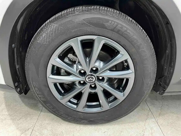 2023 Mazda CX-4 I Рестайлинг, белый, 1800000 рублей - вид 8