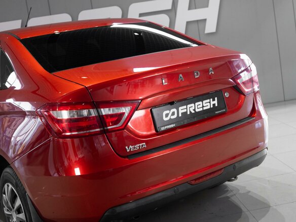 2016 Lada (ВАЗ) Vesta I, красный, 684000 рублей - вид 6