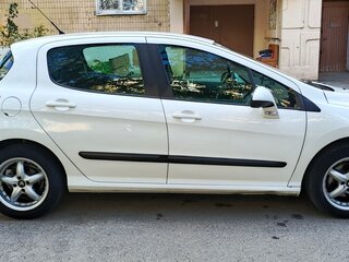 2011 Peugeot 308 I Рестайлинг, белый, 453000 рублей, вид 2
