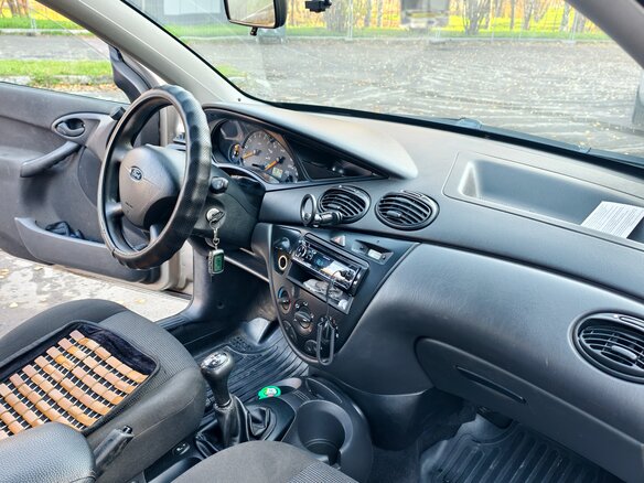 2004 Ford Focus I Рестайлинг, бежевый, 280000 рублей - вид 9