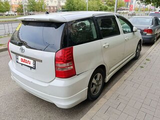 2003 Toyota Wish I, белый, 690000 рублей, вид 3
