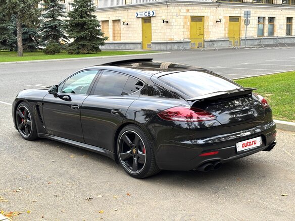 2015 Porsche Panamera GTS I Рестайлинг, чёрный - вид 2