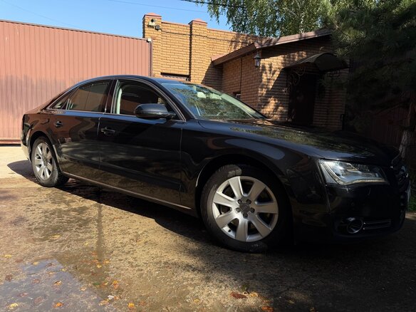 2010 Audi A8 III (D4), чёрный - вид 2
