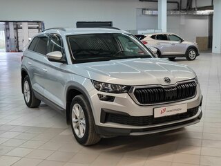 2021 Skoda Kodiaq I Рестайлинг, серебристый, 2869000 рублей, вид 2