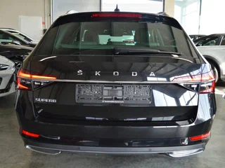 2023 Skoda Superb III Рестайлинг, чёрный, 3200000 рублей, вид 5