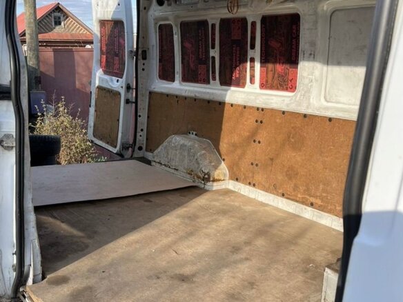 2011 Ford Transit, белый, 1100000 рублей - вид 9