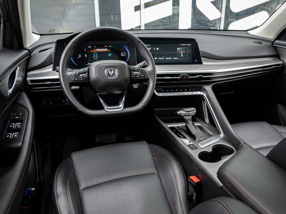 2024 Changan CS35 Plus I Рестайлинг, серый, 1675000 рублей - вид 5