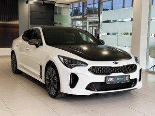 2019 Kia Stinger I, белый, 2377000 рублей, вид 3