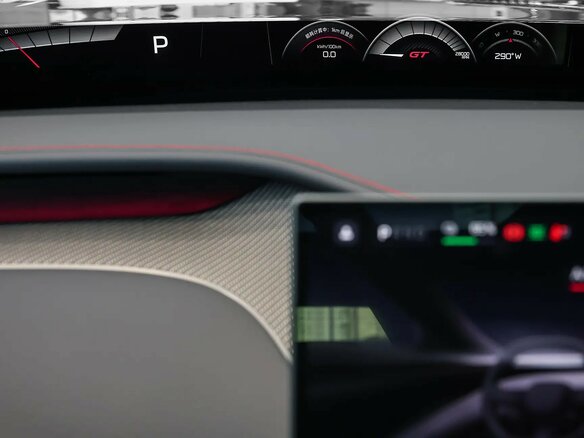 2026 Xiaomi YU7 GT, красный, 18500000 рублей - вид 13