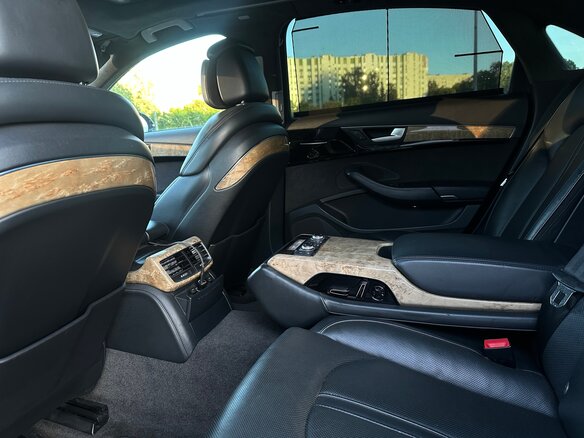2010 Audi A8 Long III (D4), синий, 1650000 рублей - вид 13