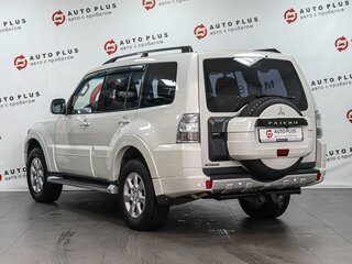 2014 Mitsubishi Pajero IV Рестайлинг 1, белый, 1899000 рублей, вид 2