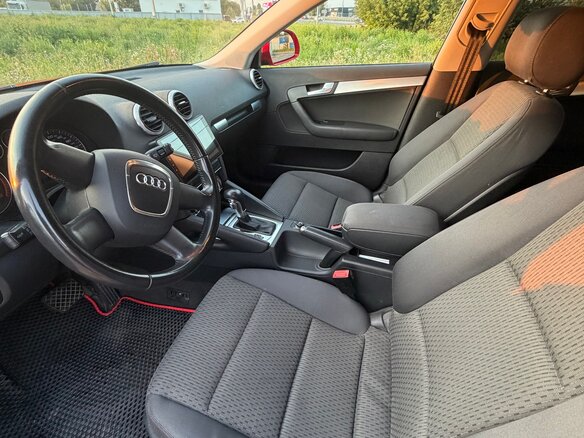2009 Audi A3 II (8P) Рестайлинг 2, красный, 859000 рублей - вид 10