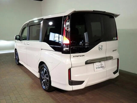 2022 Honda Stepwgn Spada V Рестайлинг, белый, 2300000 рублей, вид 2