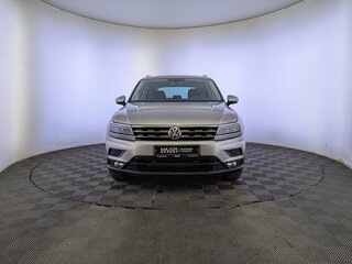 2018 Volkswagen Tiguan II, серебристый, 2800000 рублей, вид 2