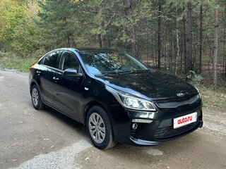 2019 Kia Rio IV, чёрный, 1070000 рублей, вид 3